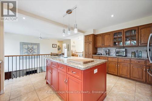 4540 20 Side Road N, Puslinch, ON - Indoor Photo Showing Kitchen