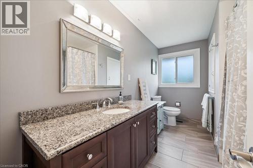 4540 20 Sideroad N, Puslinch, ON - Indoor Photo Showing Bathroom