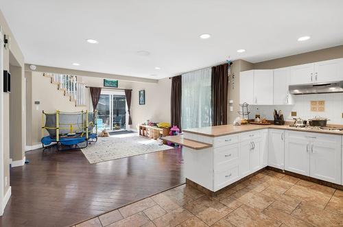 1833 Pratt Road, Kamloops, BC - Indoor Photo Showing Other Room