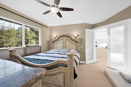 1833 Pratt Road, Kamloops, BC - Indoor Photo Showing Bedroom