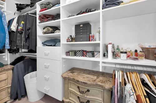 1833 Pratt Road, Kamloops, BC - Indoor With Storage