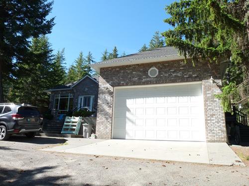 1833 Pratt Road, Kamloops, BC - Outdoor