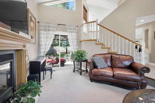 1833 Pratt Road, Kamloops, BC - Indoor With Fireplace