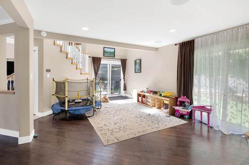 1833 Pratt Road, Kamloops, BC - Indoor