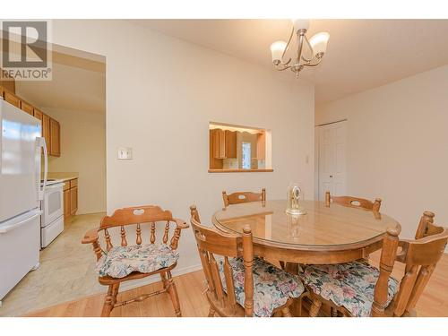 151 8 Avenue Sw Unit# 10, Salmon Arm, BC - Indoor Photo Showing Dining Room