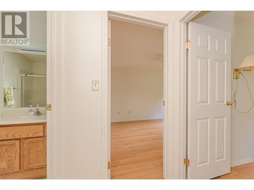 151 8 Avenue Sw Unit# 10, Salmon Arm, BC - Indoor Photo Showing Bathroom