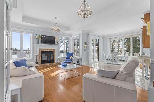 Salon - 1435Z Rue St-Jean-Baptiste, Saint-Roch-De-Richelieu, QC - Indoor Photo Showing Living Room With Fireplace