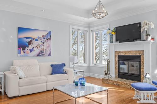 Salon - 1435Z Rue St-Jean-Baptiste, Saint-Roch-De-Richelieu, QC - Indoor Photo Showing Living Room With Fireplace