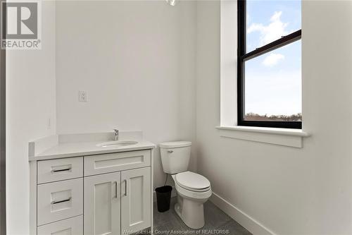 247 Brock Street Unit# 303, Amherstburg, ON - Indoor Photo Showing Bathroom