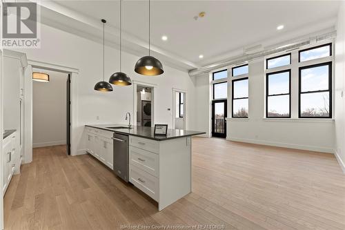 247 Brock Street Unit# 303, Amherstburg, ON - Indoor Photo Showing Kitchen