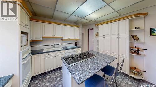 2301 15Th Avenue, Regina, SK - Indoor Photo Showing Kitchen