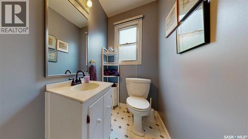 2301 15Th Avenue, Regina, SK - Indoor Photo Showing Bathroom