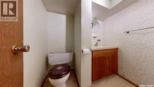 2301 15Th Avenue, Regina, SK - Indoor Photo Showing Bathroom