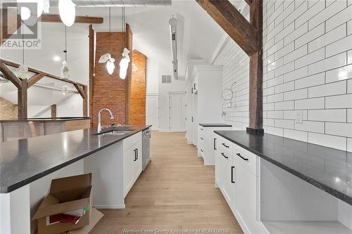 247 Brock Street Unit# 401, Amherstburg, ON - Indoor Photo Showing Kitchen