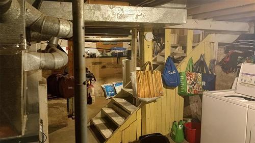 127 Second Avenue E, Benito, MB - Indoor Photo Showing Laundry Room