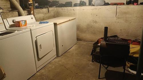 127 Second Avenue E, Benito, MB - Indoor Photo Showing Laundry Room