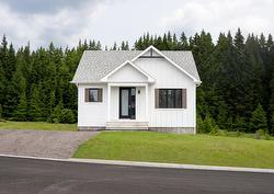 Rue des Érables  Val-Alain, QC G0S 3H0