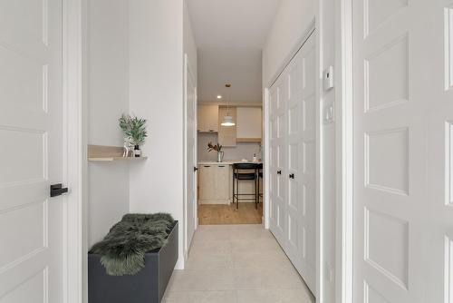 Hall d'entrée/Vestibule - Rue Des Érables, Val-Alain, QC - Indoor Photo Showing Other Room