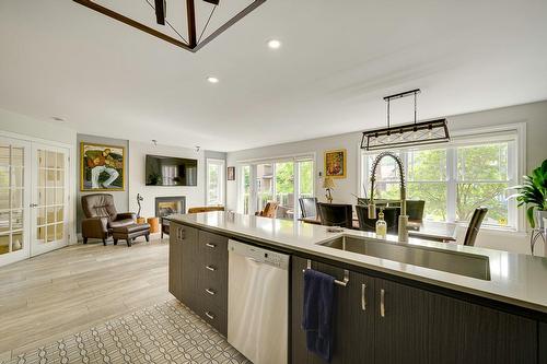 Kitchen - 120 Ch. Louis-Dufour, Saint-Sauveur, QC - Indoor Photo Showing Kitchen
