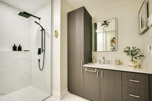 Bathroom - 120 Ch. Louis-Dufour, Saint-Sauveur, QC - Indoor Photo Showing Bathroom