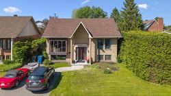 8500 Av. Matheson  Longueuil (Saint-Hubert), QC J3Y 6Y1