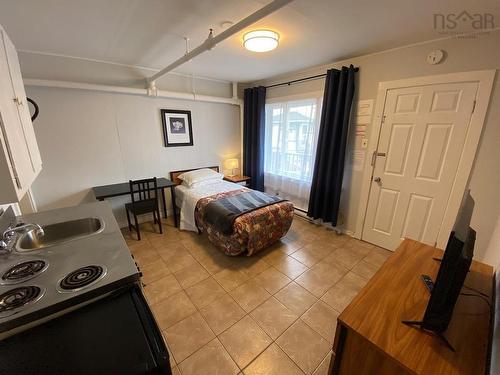 13 Parade Street, Yarmouth, NS 