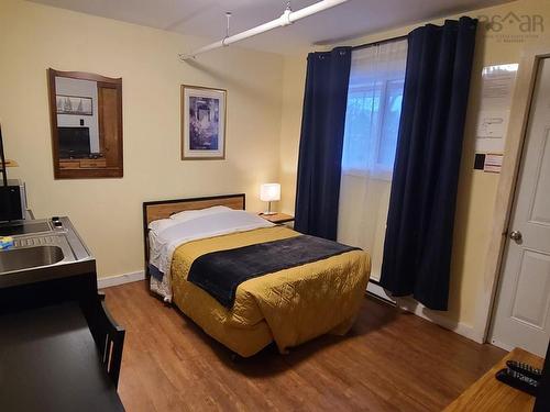 13 Parade Street, Yarmouth, NS 