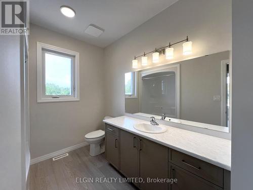 33 Hemlock Crescent, Aylmer, ON - Indoor Photo Showing Bathroom