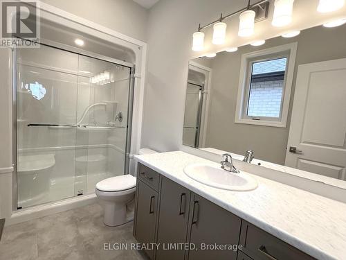 33 Hemlock Crescent, Aylmer, ON - Indoor Photo Showing Bathroom