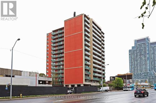 804 - 5949 YONGE STREET  Toronto, ON M2M 3V8