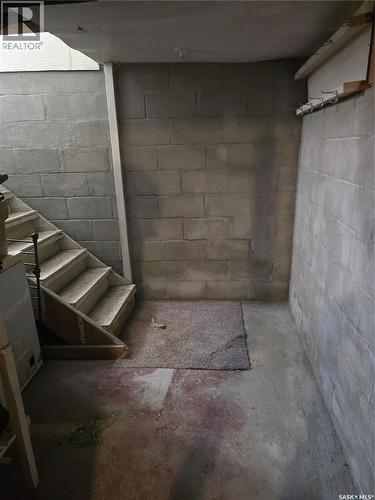 118 9Th Street, Weyburn, SK - Indoor