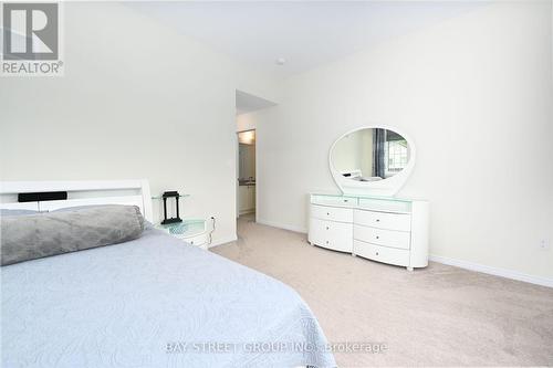 19 Froggy Drive, Thorold, ON - Indoor Photo Showing Bedroom