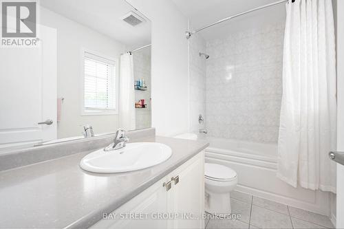 19 Froggy Drive, Thorold, ON - Indoor Photo Showing Bathroom