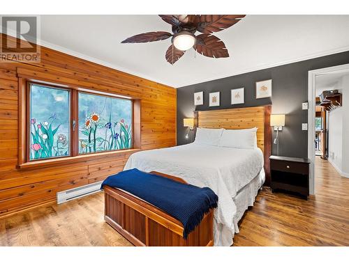 3546 Mabel Lake Road, Lumby, BC - Indoor Photo Showing Bedroom