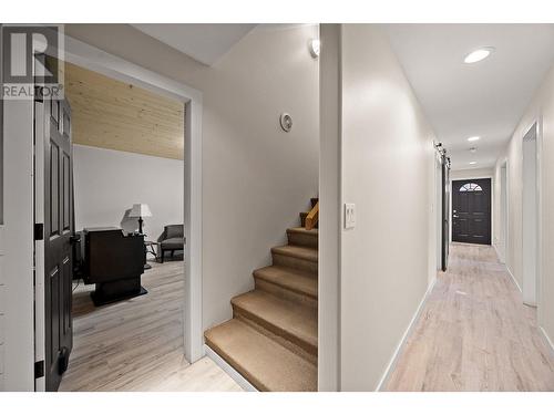 3546 Mabel Lake Road, Lumby, BC - Indoor Photo Showing Other Room