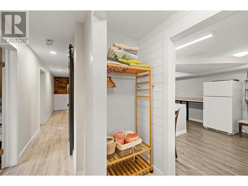 3546 Mabel Lake Road, Lumby, BC - Indoor Photo Showing Other Room