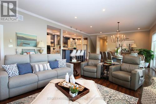 7313 Highway 534 Highway, Parry Sound Remote Area (Restoule), ON - Indoor Photo Showing Living Room