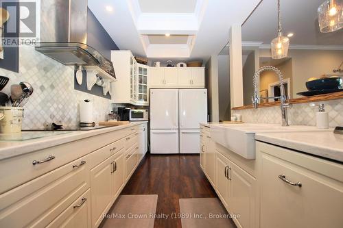 7313 Highway 534 Highway, Parry Sound Remote Area (Restoule), ON - Indoor Photo Showing Kitchen