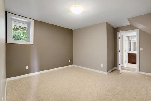220 West Bench Drive, Penticton, BC - Indoor Photo Showing Other Room