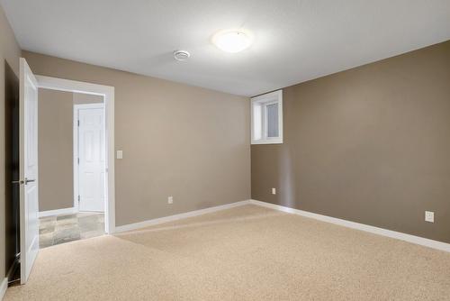220 West Bench Drive, Penticton, BC - Indoor Photo Showing Other Room