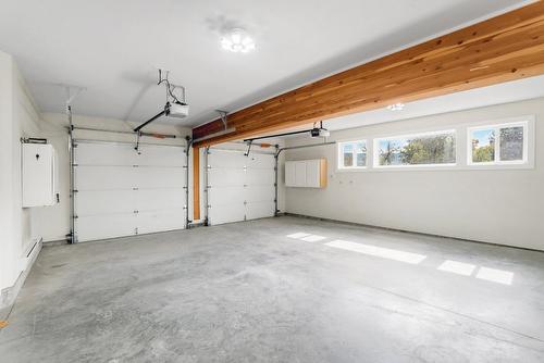 220 West Bench Drive, Penticton, BC - Indoor Photo Showing Garage