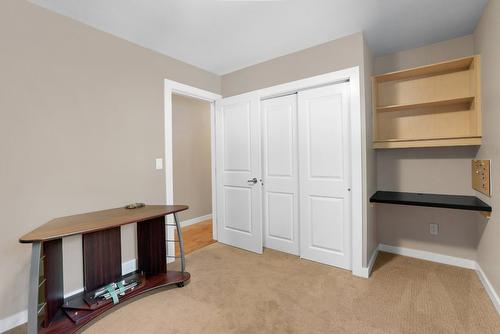 220 West Bench Drive, Penticton, BC - Indoor