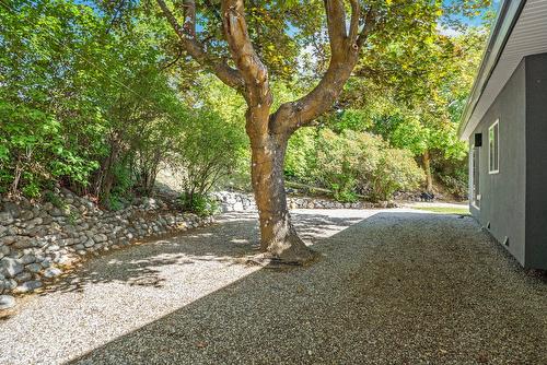 220 West Bench Drive, Penticton, BC - Outdoor