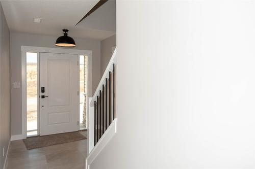 431 Poplar Drive, Logan Lake, BC - Indoor Photo Showing Other Room