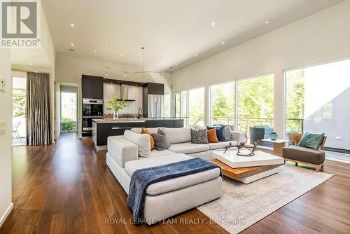 14 Kanata Rockeries Private, Ottawa, ON - Indoor Photo Showing Living Room
