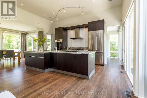 14 Kanata Rockeries Private, Ottawa, ON - Indoor Photo Showing Kitchen With Upgraded Kitchen