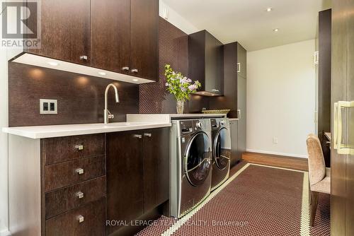 14 Kanata Rockeries Private, Ottawa, ON - Indoor Photo Showing Laundry Room