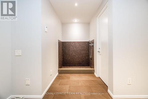 14 Kanata Rockeries Private, Ottawa, ON - Indoor Photo Showing Other Room