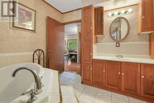 4 pc Bath - 15 Labrash Lake Road, Whitestone, ON - Indoor Photo Showing Bathroom