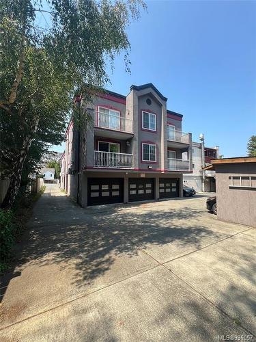 3185 Quadra St, Victoria, BC 